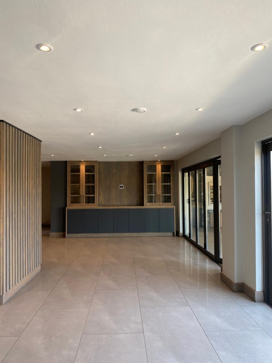 6 Bedroom Property for Sale in Birdwood Estate North West